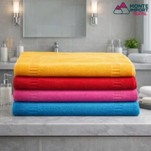 Alfombrín de baño de alta gama en algodón 100% de 700 g/m², disponible en múltiples colores, altamente absorbente y resistente, de Monte Import Textil